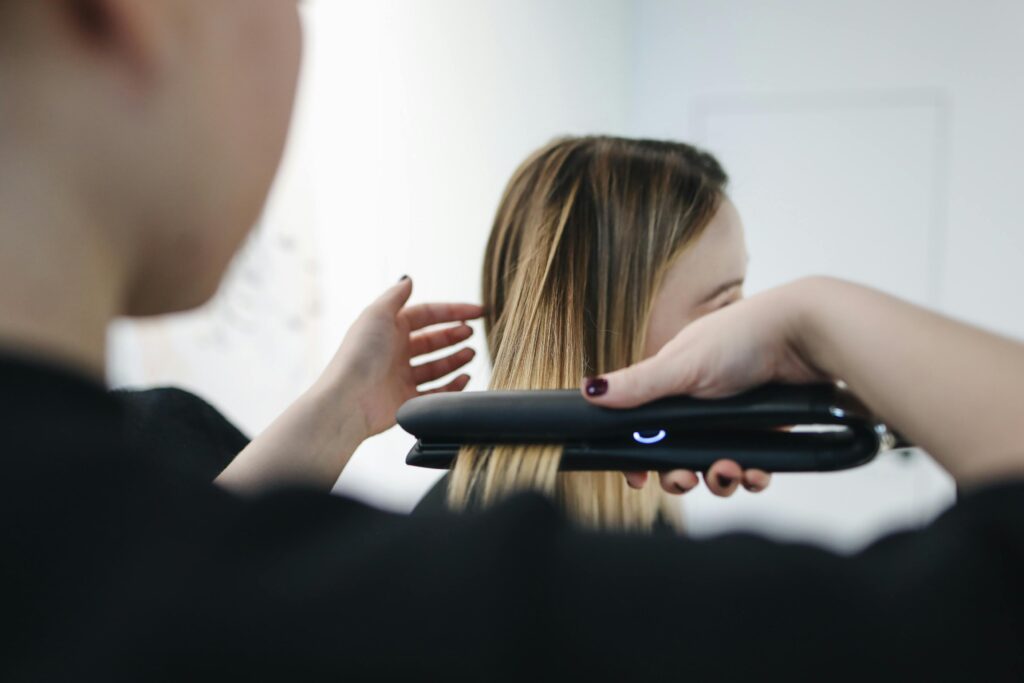 Con el curso de peluquería, descubre las tendencias y consigue un certificado internacional